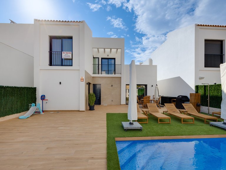 Villa for Sale in Ciudad Quesada, Alicante 1