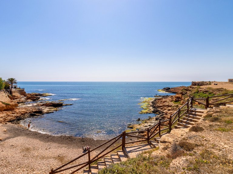 Apartment for Sale in Torrevieja, Alicante 44