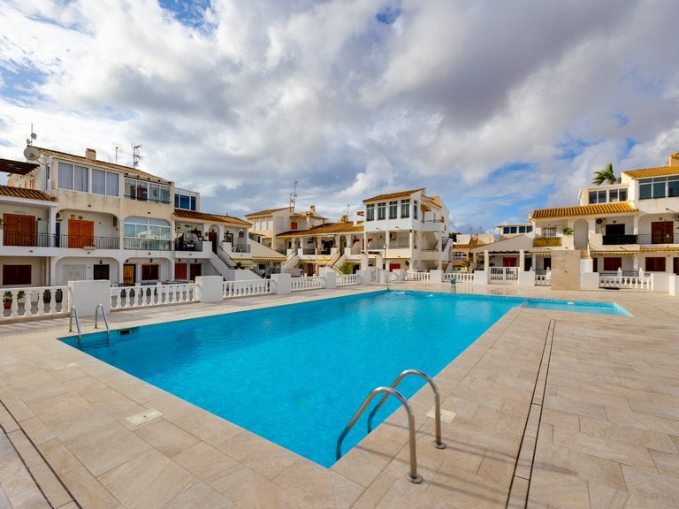 Apartment for Sale in Torrevieja, Alicante 30