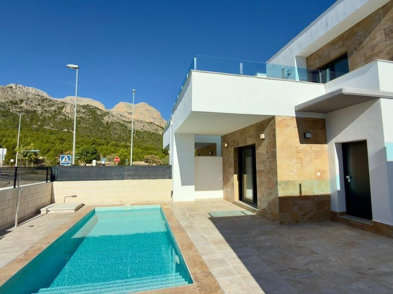 Villa for Sale in Polop, Alicante 6