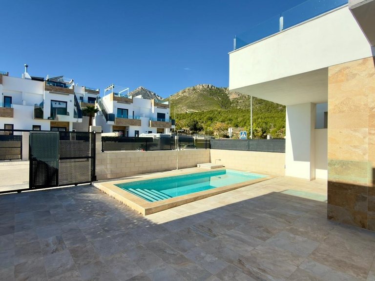 Villa for Sale in Polop, Alicante 5