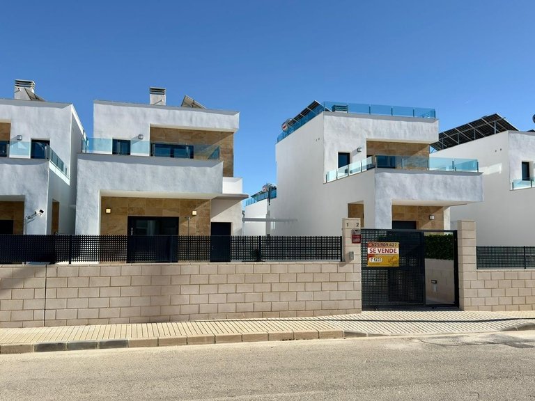 Villa for Sale in Polop, Alicante 9
