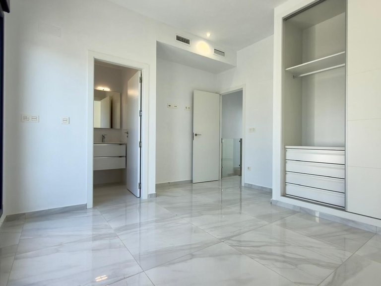 Villa for Sale in Polop, Alicante 45