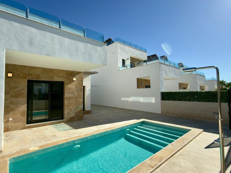 Villa for Sale in Polop, Alicante 3
