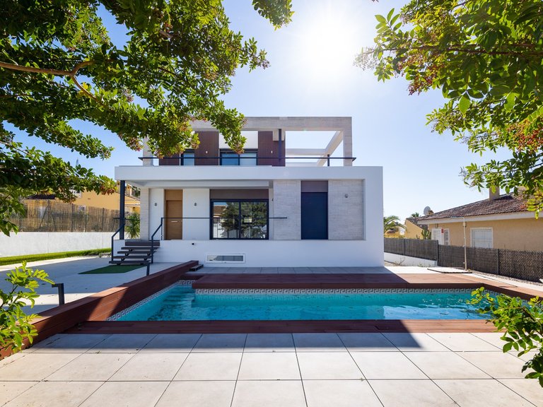 Villa for Sale in Ciudad Quesada/rojales, Alicante 1