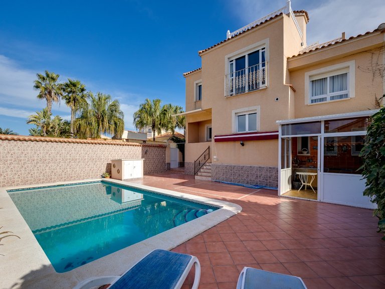 Villa for Sale in Torrevieja, Alicante 7