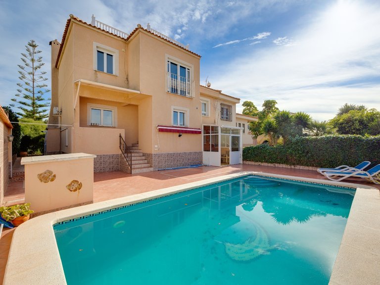 Villa for Sale in Torrevieja, Alicante 5
