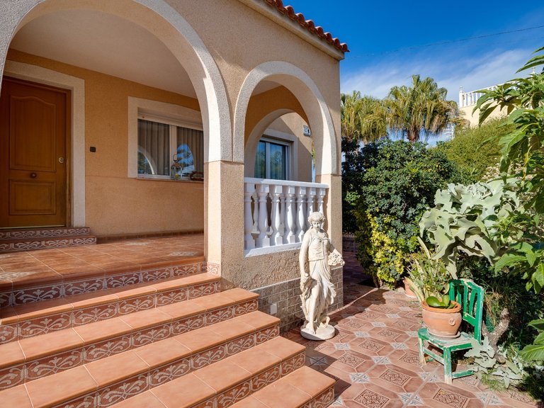 Villa for Sale in Torrevieja, Alicante 12