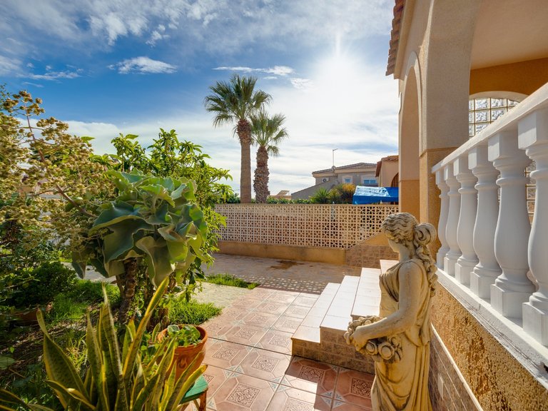 Villa for Sale in Torrevieja, Alicante 14