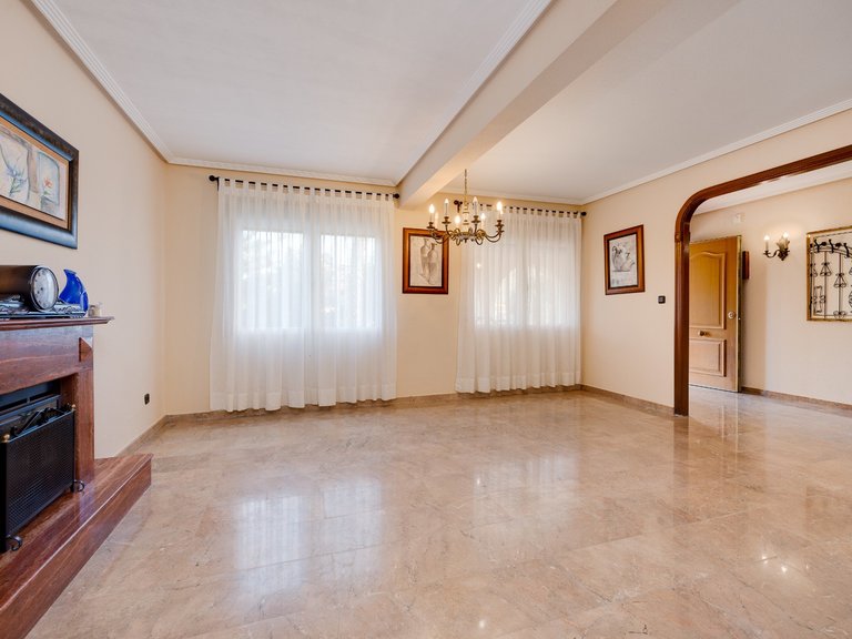 Villa for Sale in Torrevieja, Alicante 20