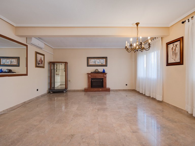 Villa for Sale in Torrevieja, Alicante 19