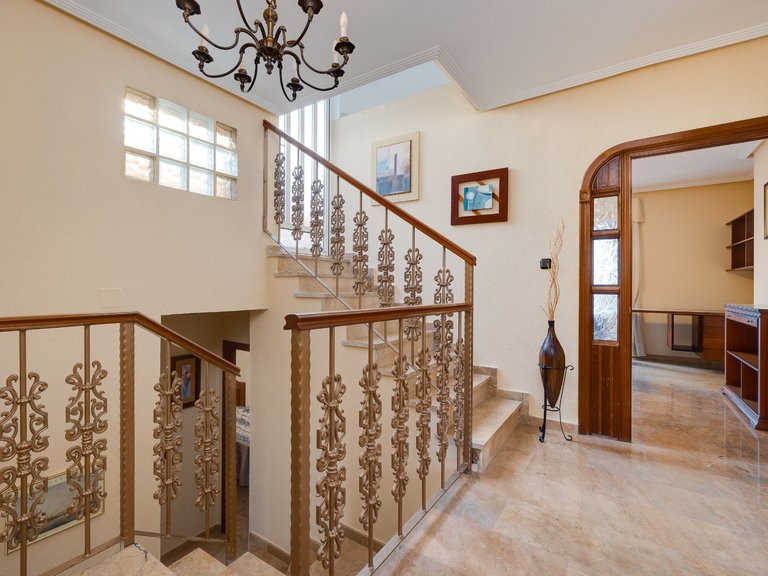 Villa for Sale in Torrevieja, Alicante 48