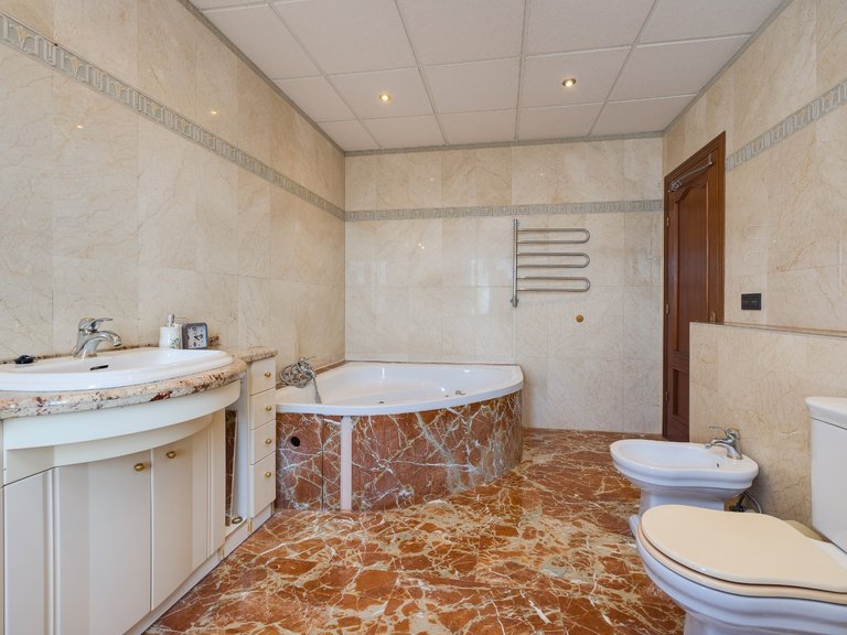 Villa for Sale in Torrevieja, Alicante 46