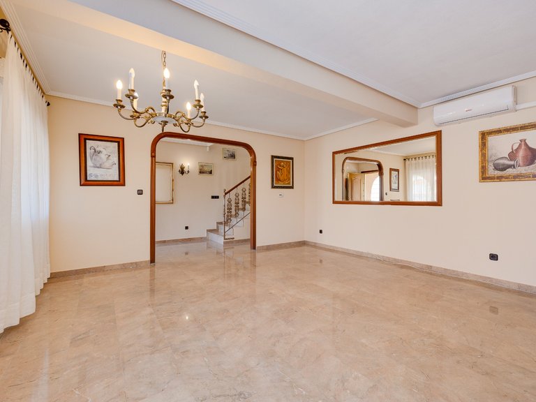 Villa for Sale in Torrevieja, Alicante 21