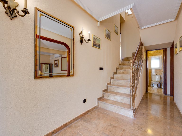 Villa for Sale in Torrevieja, Alicante 31