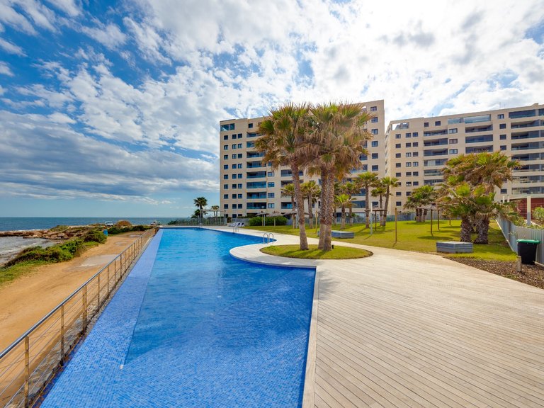 Penthouse for Sale in Punta Prima, Alicante 16