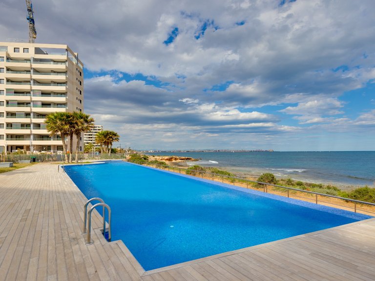Penthouse for Sale in Punta Prima, Alicante 7