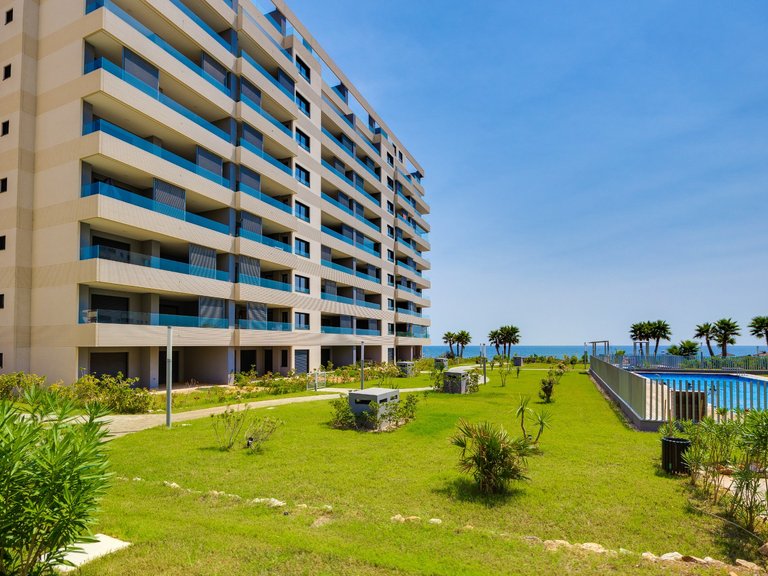 Penthouse for Sale in Punta Prima, Alicante 3