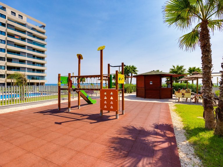 Penthouse for Sale in Punta Prima, Alicante 13