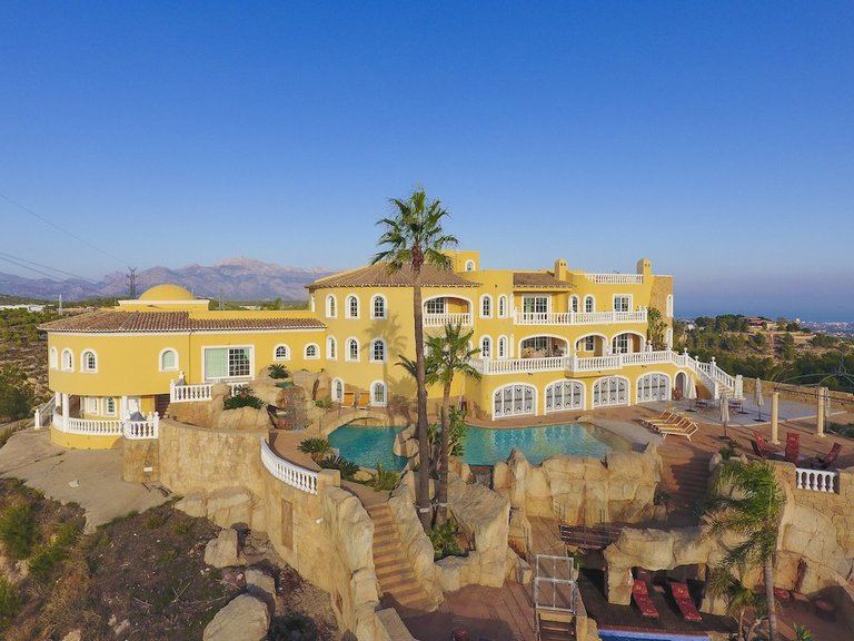 Villa for Sale in Costa Blanca La Nucia, Alicante 2