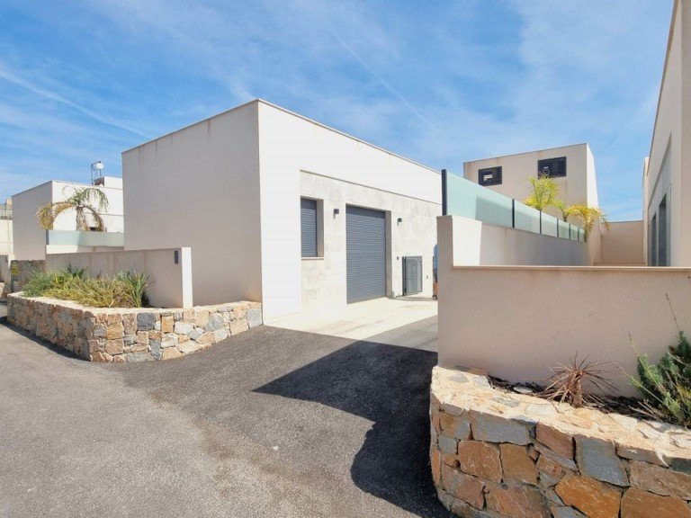 Villa for Sale in Inland Rojales, Alicante 3