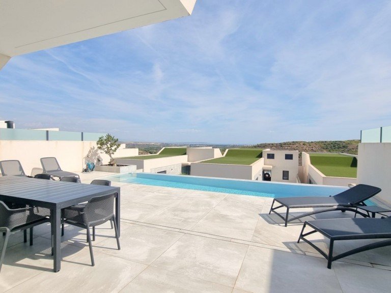 Villa for Sale in Inland Rojales, Alicante 11
