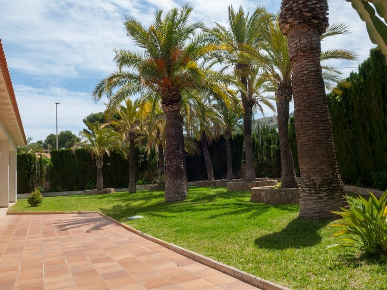 Villa for Sale in Costa Blanca Albir, Alicante 41