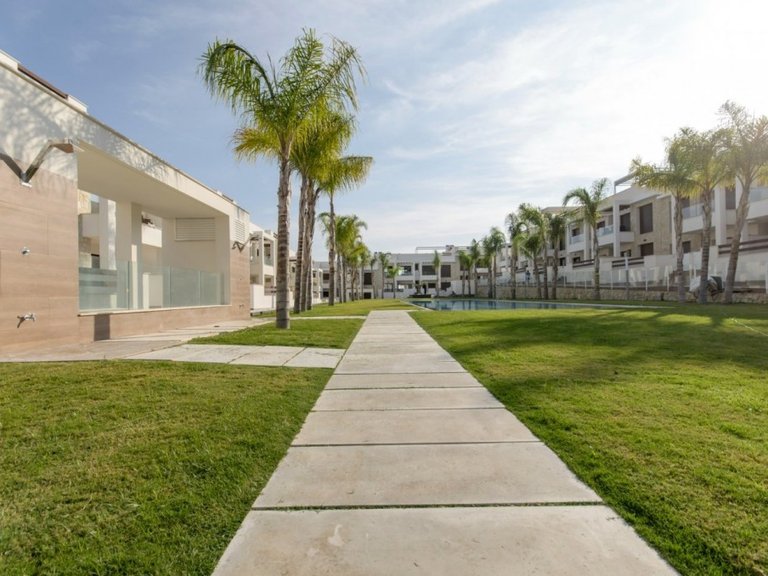 Penthouse for Sale in Torrevieja, Alicante 39