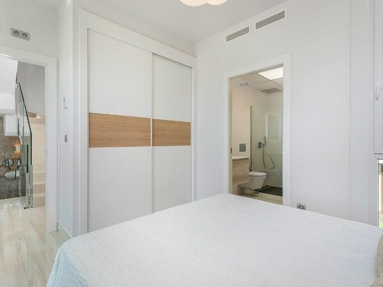 Villa for Sale in Los Montesinos, Alicante 15