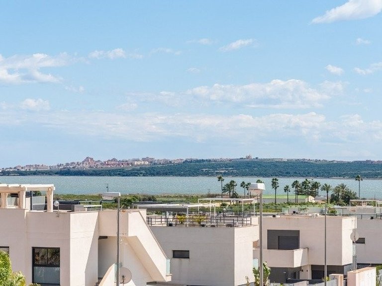 Villa for Sale in Los Montesinos, Alicante 32