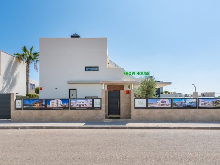 Villa for Sale in Orihuela Costa, Alicante 39
