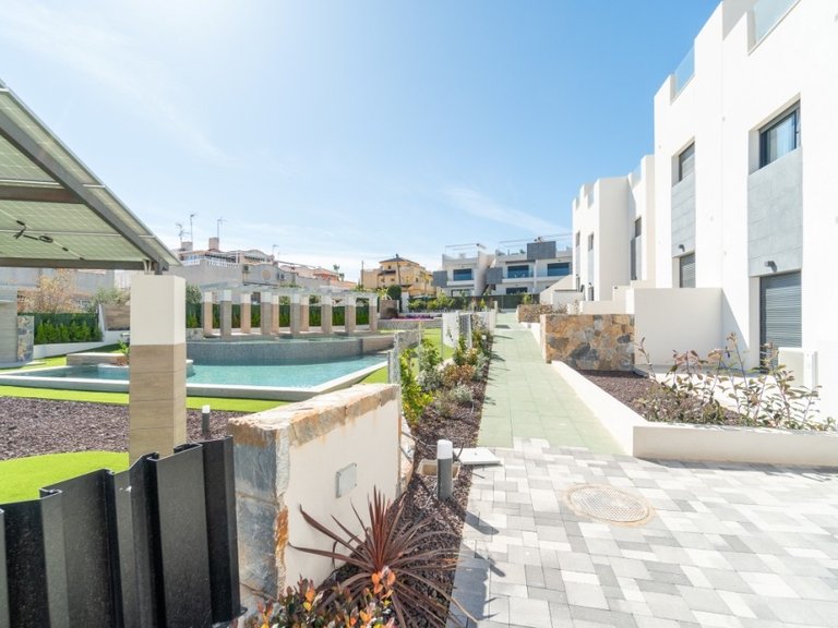Penthouse for Sale in Los Balcones, Alicante 15