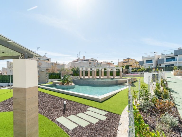 Penthouse for Sale in Los Balcones, Alicante 16