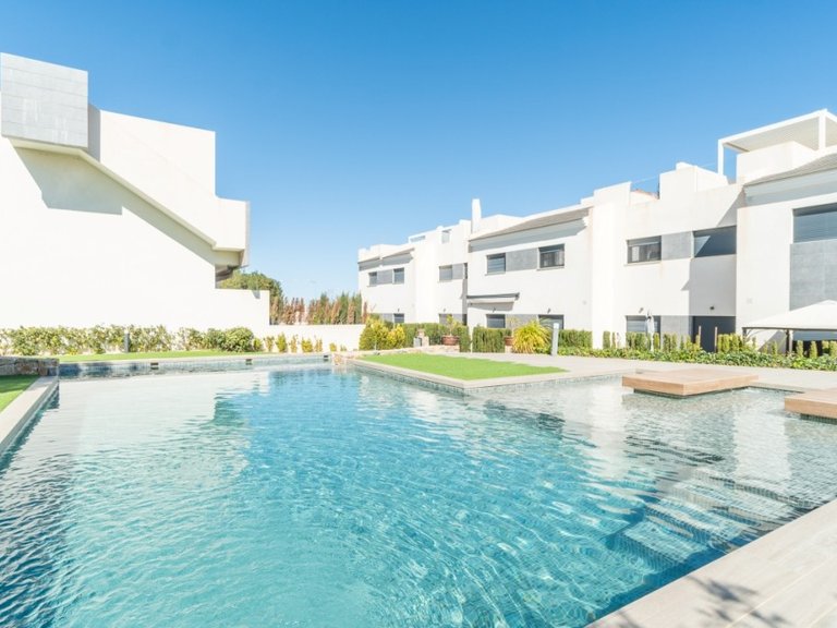 Penthouse for Sale in Los Balcones, Alicante 19