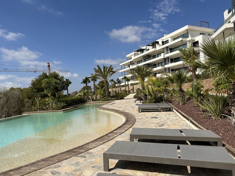 Apartment for Sale in Las Colinas Golf, Alicante 1