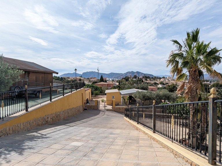 Villa for Sale in Inland Bigastro, Alicante 4