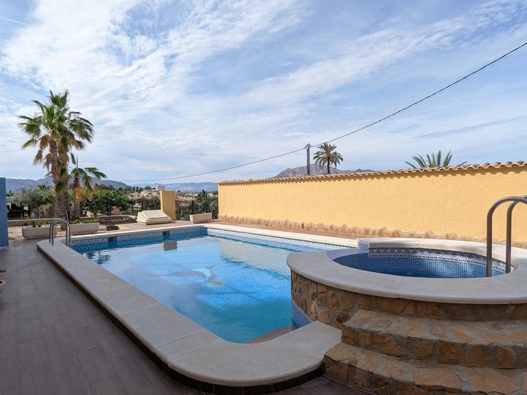 Villa for Sale in Inland Bigastro, Alicante 15