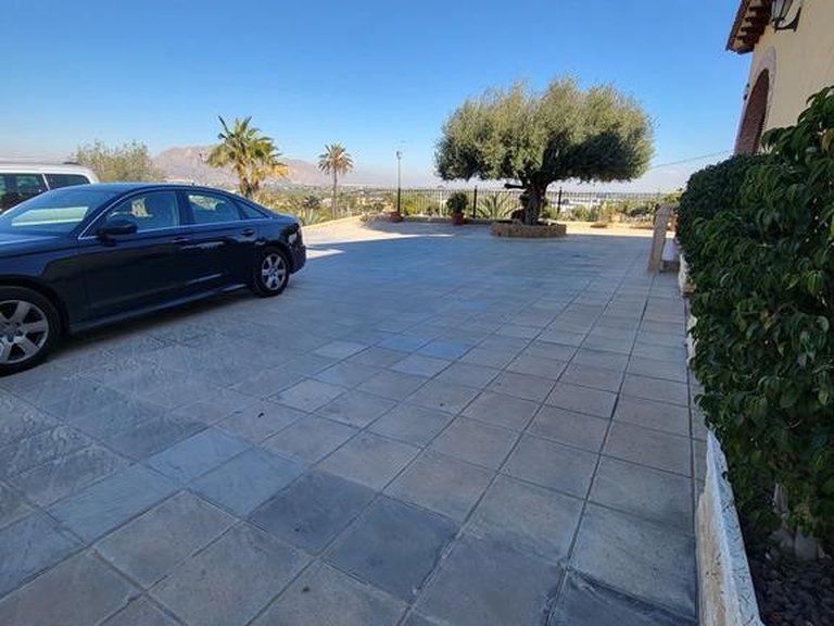 Villa for Sale in Inland Bigastro, Alicante 4