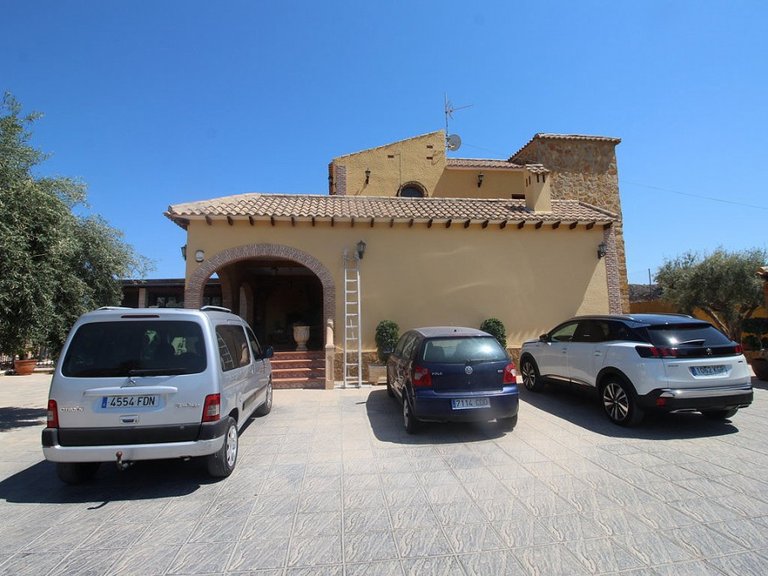 Villa for Sale in Inland Bigastro, Alicante 13