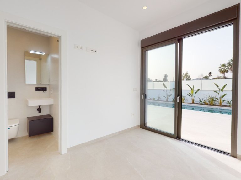 Villa for Sale in Los Alcazares, Murcia 15