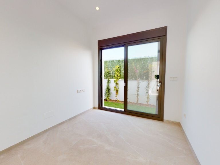 Villa for Sale in Los Alcazares, Murcia 30