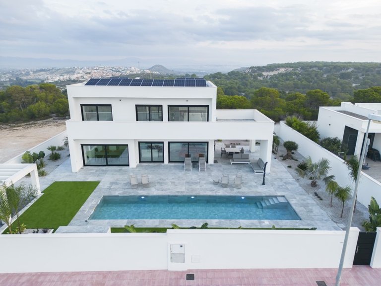 Villa for Sale in La Marina, Alicante 4