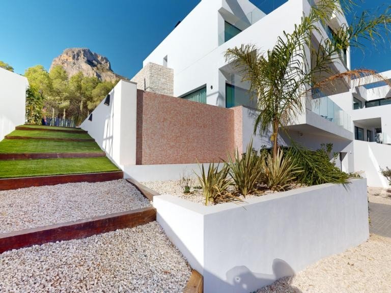 Villa for Sale in Polop, Alicante 29