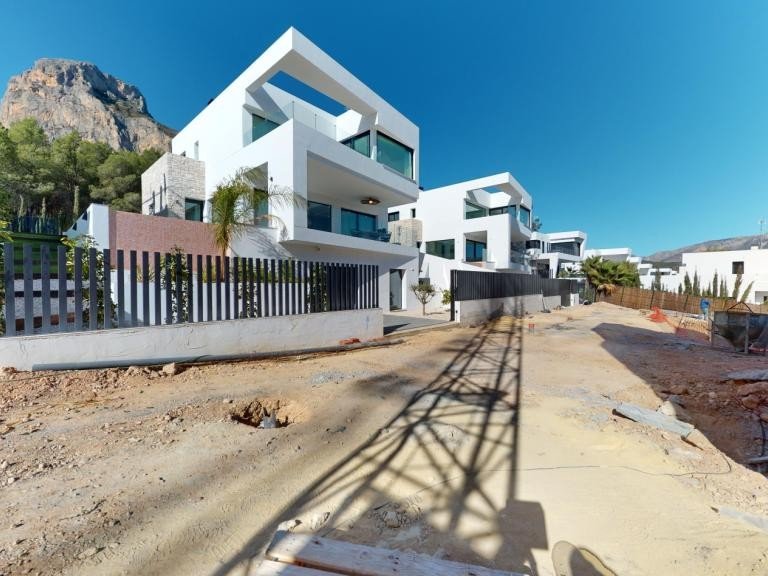 Villa for Sale in Polop, Alicante 30