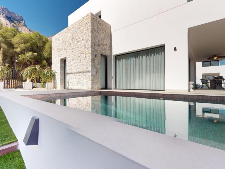 Villa for Sale in Polop, Alicante 38