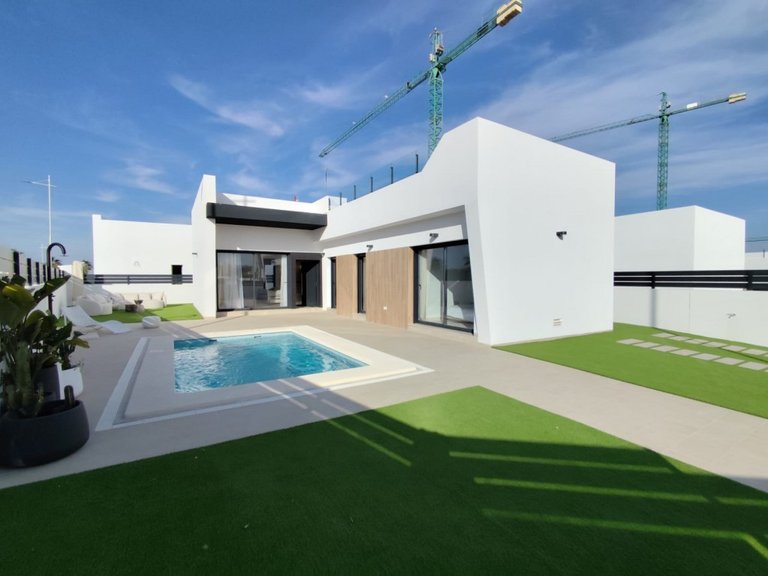 Villa for Sale in San Miguel De Salinas, Alicante 1