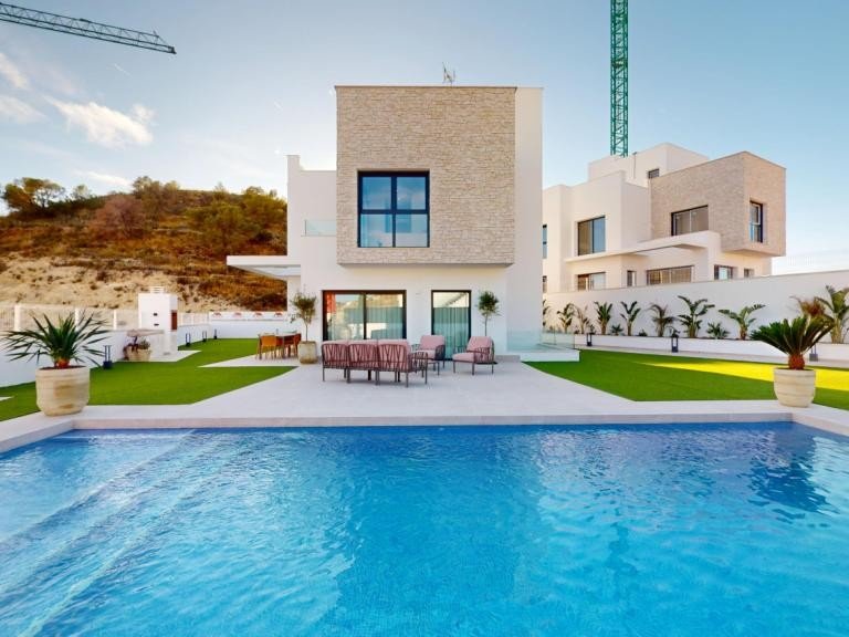 Villa for Sale in Finestrat, Alicante 18