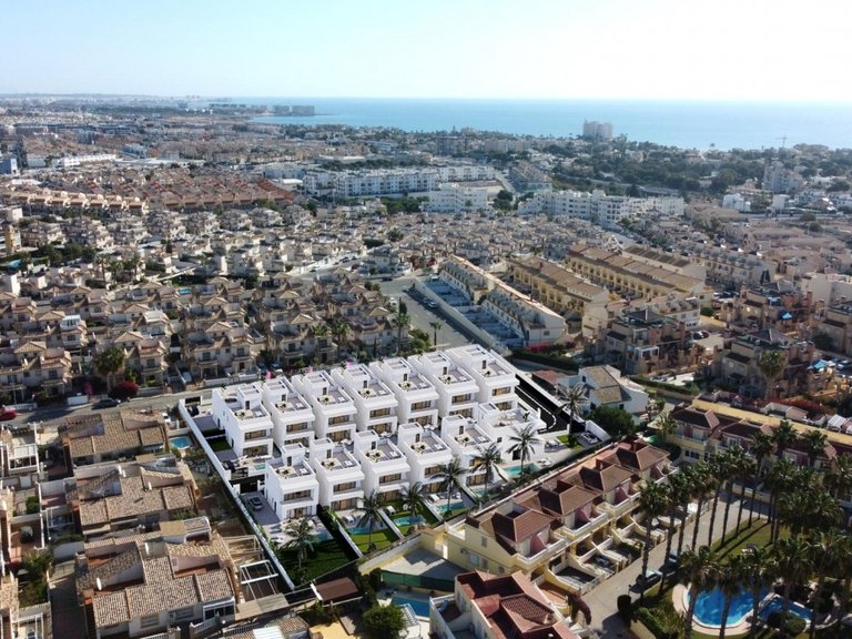 Villa for Sale in La Zenia, Alicante 21