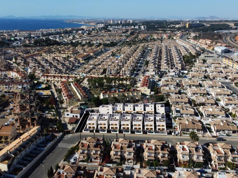Villa for Sale in La Zenia, Alicante 22