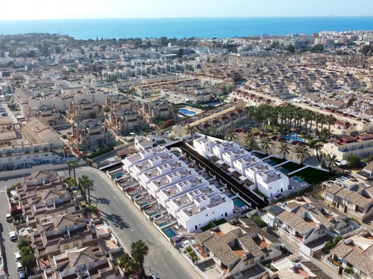 Villa for Sale in La Zenia, Alicante 23